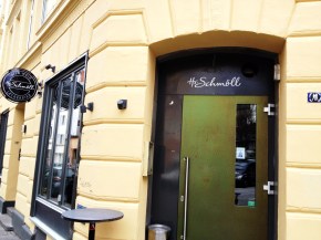 Eingangstür von Herr Schmöll auf St. Pauli